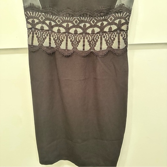 Lipsy black dress with lace details back zipper size 6 - Picture 6 of 11